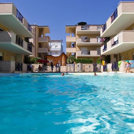 Green Bay Village Пинето Экстерьер фото
