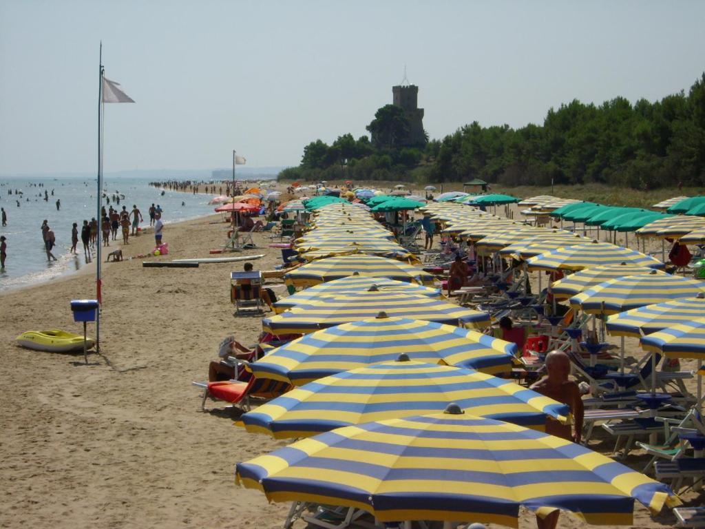 Green Bay Village Пинето Экстерьер фото
